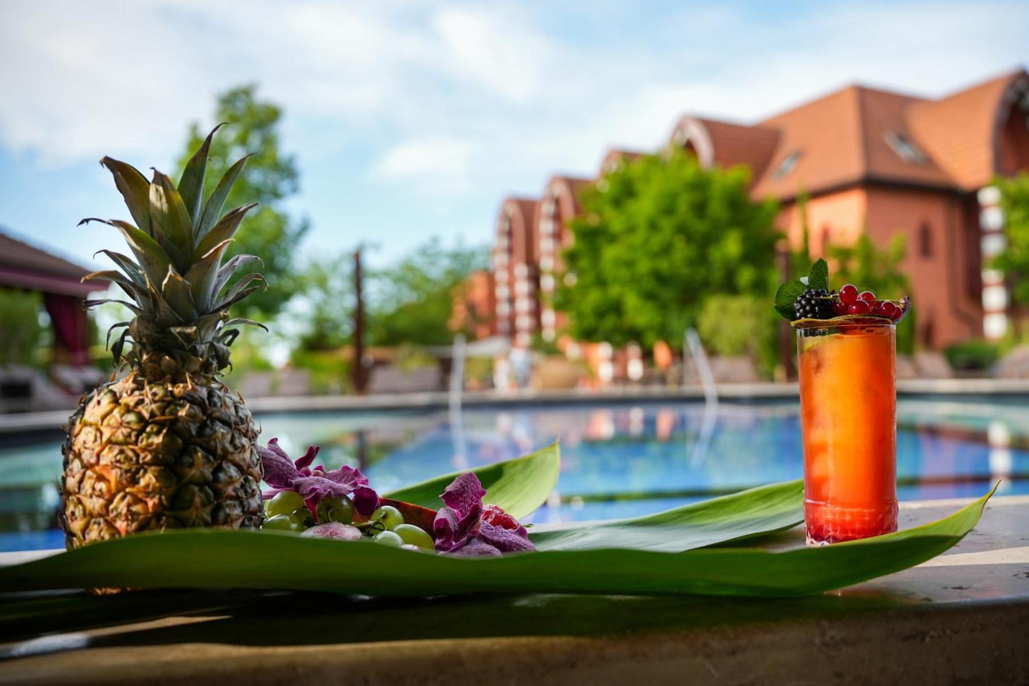 Meses Shiraz Hotel Superior-Adults Only Egerszalok Bagian luar foto