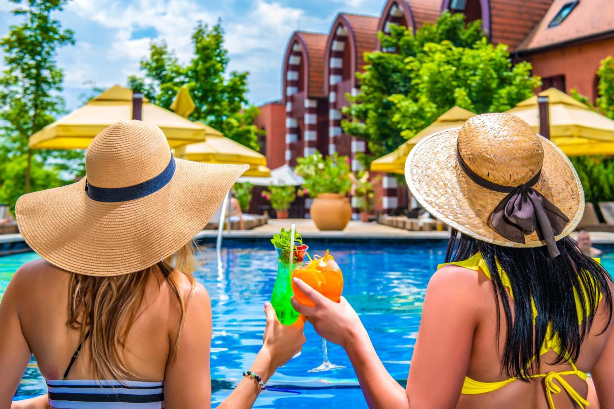 Meses Shiraz Hotel Superior-Adults Only Egerszalok Bagian luar foto